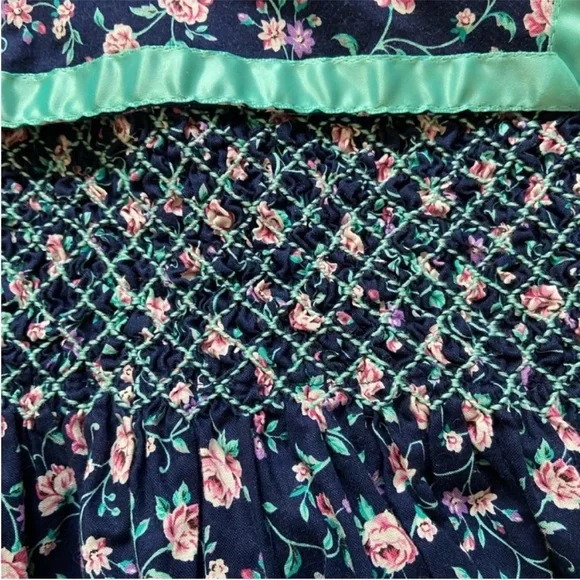Vintage Polly Flinders Navy Blue Floral Hand Smocked Dress Sz 6 - Picture 9 of 13